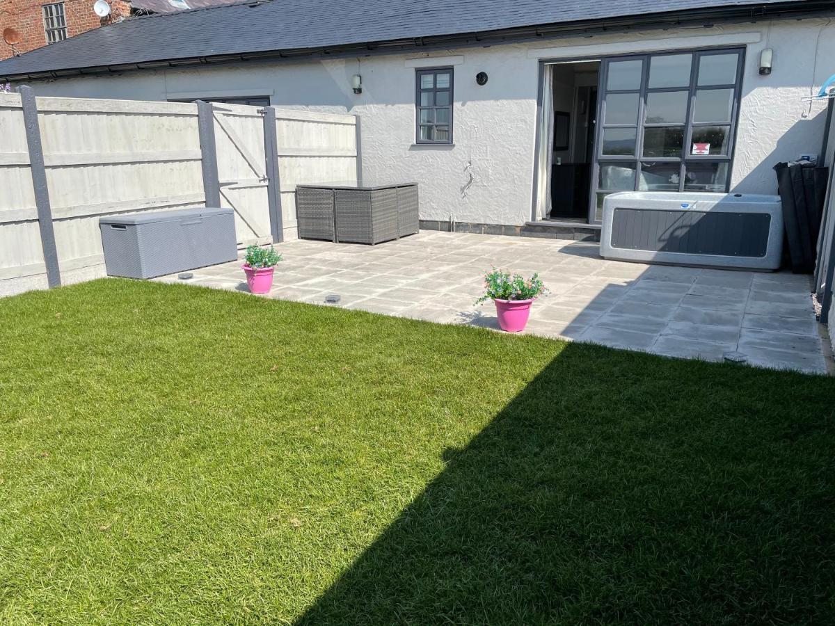 Dwylig Isa Holiday Cottages Rhuddlan Exteriör bild