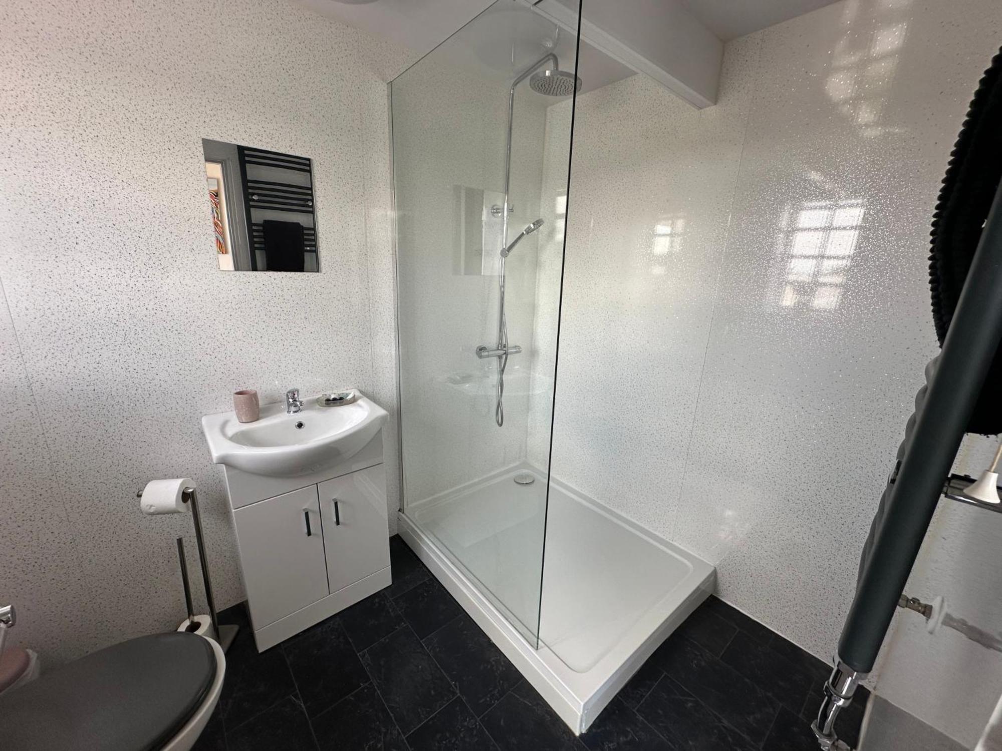 Dwylig Isa Holiday Cottages Rhuddlan Exteriör bild